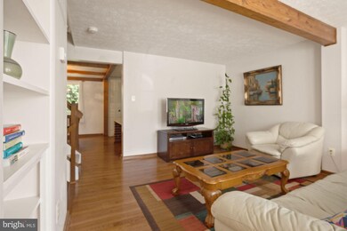 8083 Steeple Chase Ct, Springfield, VA 22153 - photo 6