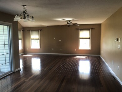 14 Plumtree Way, Feeding Hills, MA 01030 - photo 4