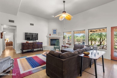 6-web-or-mls-13932 E Plaza Ocho Puntas-2