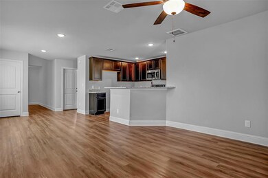 2711 W Washington St, Denison, TX 75020 - photo 4