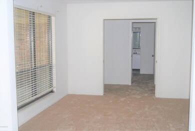 4608 Ortega Farms Cir, Jacksonville, FL 32210 - photo 5