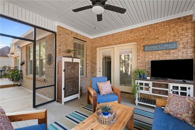 Screened in porch