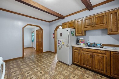 207 Cumberland Rd, Lowell, MA 01850 - photo 2