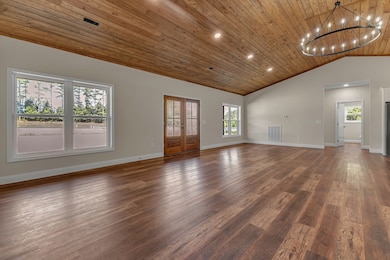 918 Columbia Hwy, Hohenwald, TN 38462 - photo 7