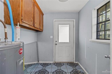 649 Peacock Dr, Donna, TX 78537 - photo 7