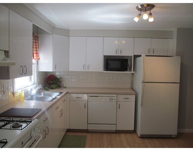 120 Wildwood Ave, Springfield, MA 01118 - photo 3