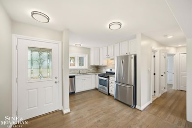 20521 Lancaster St, Harper Woods, MI 48225 - photo 4