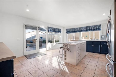 10853 Westonhill Dr, San Diego, CA 92126 - photo 6