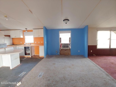 6 Dining Area