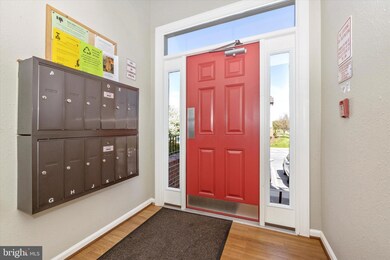 817 Stratford Way unit D, Frederick, MD 21701 - photo 4