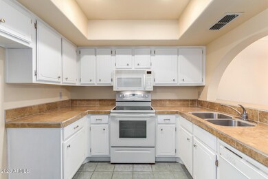 Kitchen - 14th