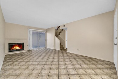 1077 Santo Antonio Dr unit 39, Colton, CA 92324 - photo 4