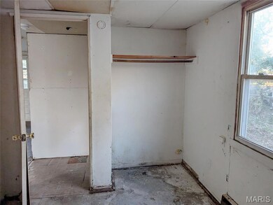 235 Saint Christopher Dr, East Saint Louis, IL 62206 - photo 7