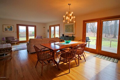 dining/living room