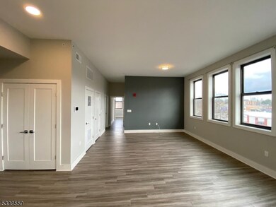 22 Center St unit 302, Metuchen, NJ 08840 - photo 3