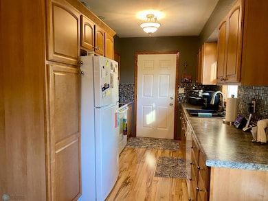 237 10th Ave E, West Fargo, ND 58078 - photo 4