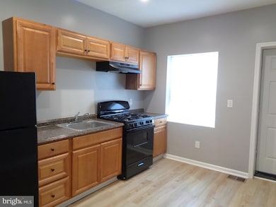 412 N Robinson St, Baltimore, MD 21224 - photo 5