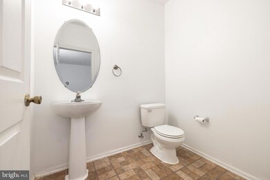 161 Rittenhouse Dr, Woodbury, NJ 08096 - photo 2