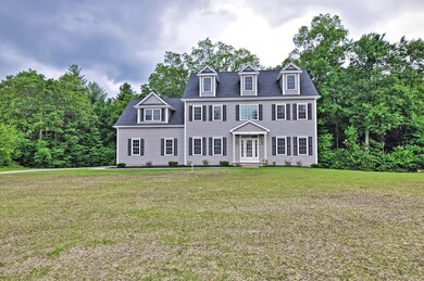 11 Puffer Dr, Mendon, MA 01756 - photo 2