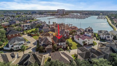 Stunning Residence in Exclusive Community - Steps