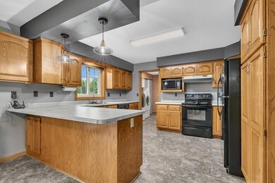 06 new countertops.jpg