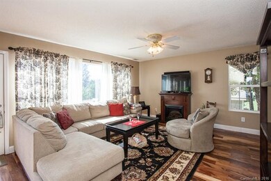 4 Golden Ln, Leicester, NC 28748 - photo 6