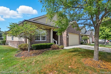 4160 Wrenwood Ln unit 29, Canton, MI 48188 - photo 2