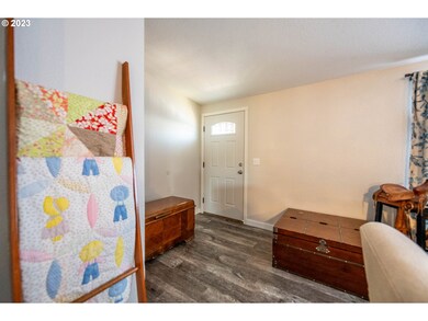 304 Pheasant Ln, Longview, WA 98632 - photo 2