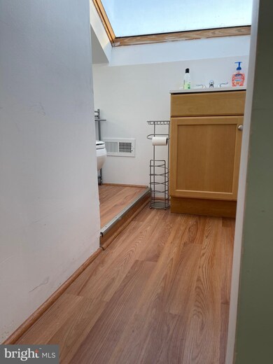 30 S Boulevard Ave, Maple Shade, NJ 08052 - photo 4