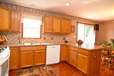 Dewpointe Dr_14