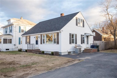 11 Mclean St, South Portland, ME 04106 - photo 2