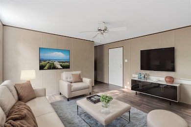 5192 River Oaks Dr, Beeville, TX 78102 - photo 2