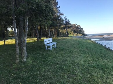 Beach access park on Heron Drive