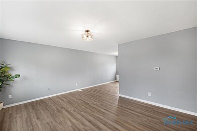 327 Clifton Rd, Toledo, OH 43607 - photo 4