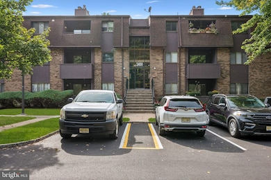 2434 Old Stone Mill Dr, East Windsor, NJ 08512 - photo 2