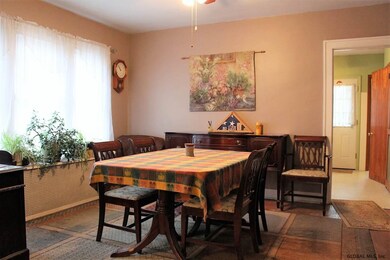 49 Cuthbert St, Schenectady, NY 12302 - photo 5