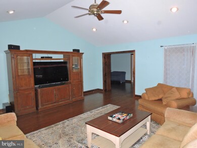 4310 Farmfield Ct, Baldwin, MD 21013 - photo 7