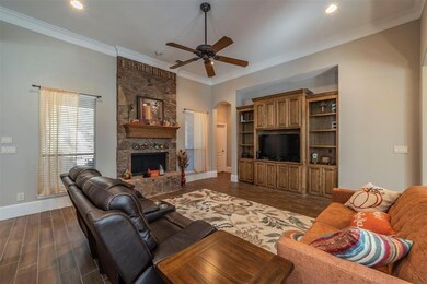 8501 Country Ridge Dr, North Richland Hills, TX 76182 - photo 4