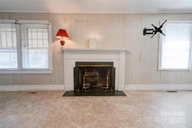 636 Hillcrest Dr, Shelby, NC 28150 - photo 4