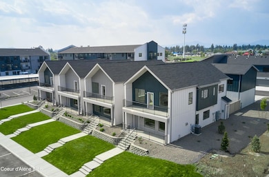 953 E Railroad Ave, Post Falls, ID 83854 - photo 2