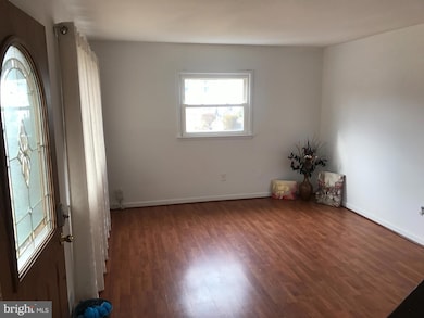 109 Runyon Ct, Manassas Park, VA 20111 - photo 3