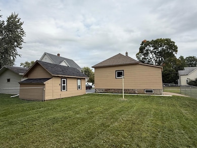 820 Deleglise St, Antigo, WI 54409 - photo 5