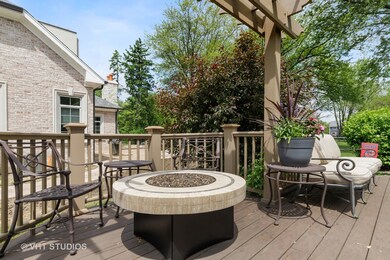 800 Queens Ln, Glenview, IL 60025 - photo 2