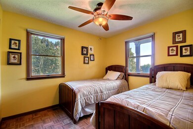Beagle Hill bedroom