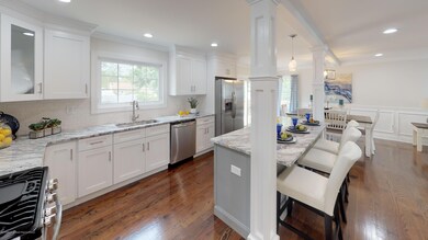 7-6th-St-Kitchen (1)