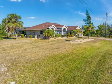 Spacious Yard - Privacy on both sides