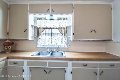 7-Sink, Countertop, Cabinets