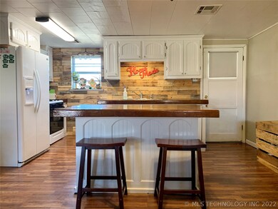 301 N J St, Eufaula, OK 74432 - photo 6