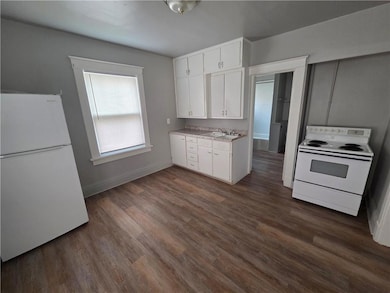 701 N 25th St, Saint Joseph, MO 64506 - photo 2