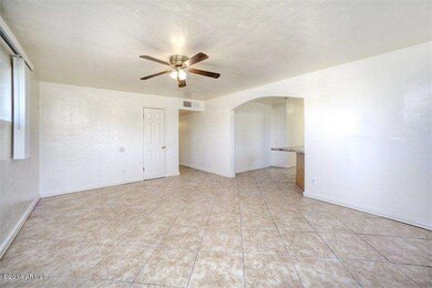 23RD AVE FAMILY ROOM ALT VIEW